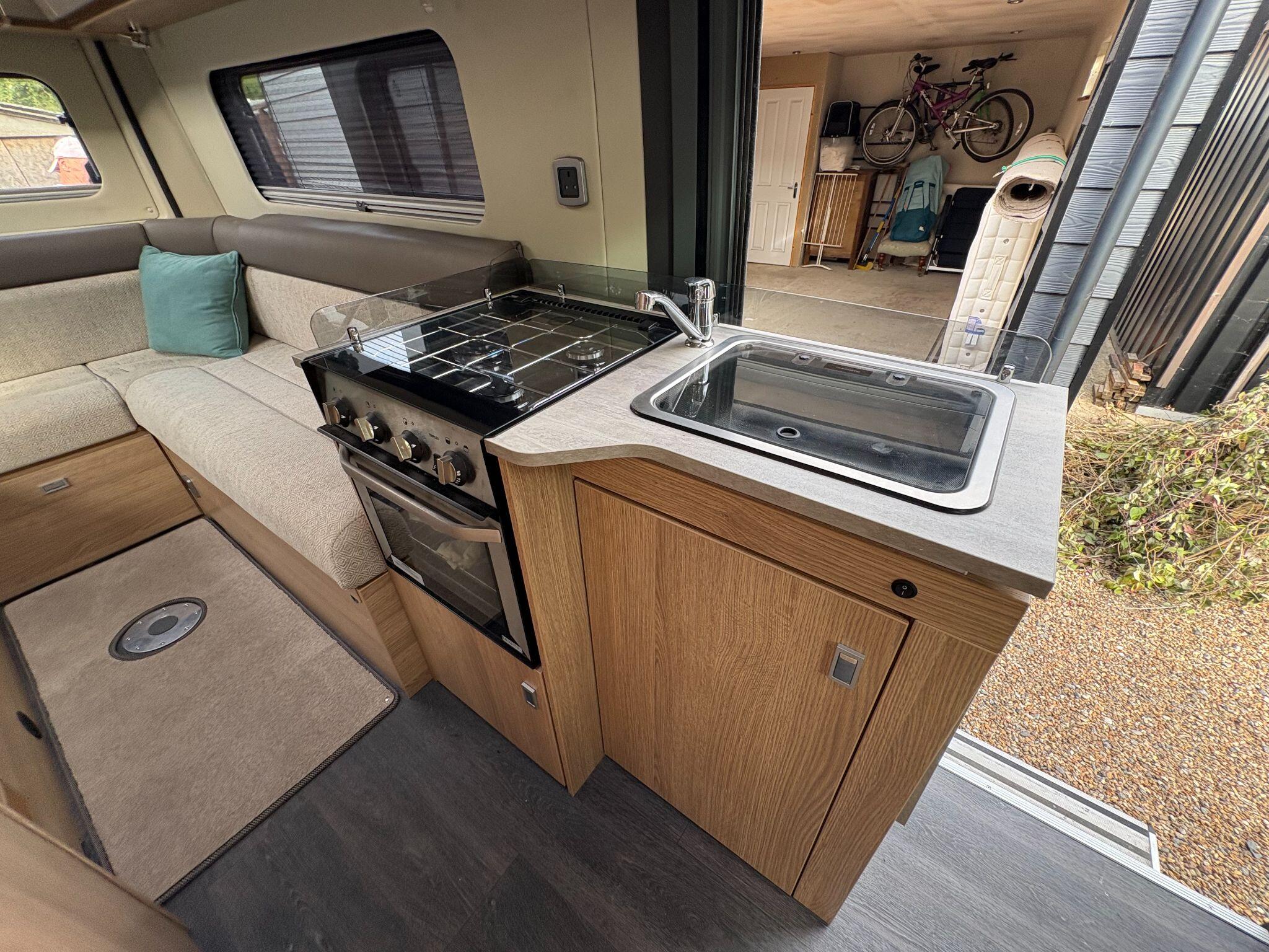2024 Auto-Trail V-Line 610 Sport