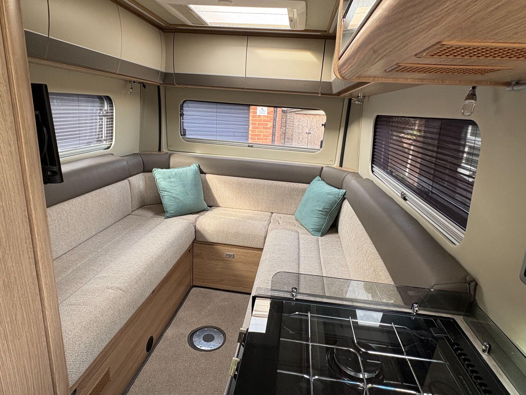 2024 Auto-Trail V-Line 610 Sport