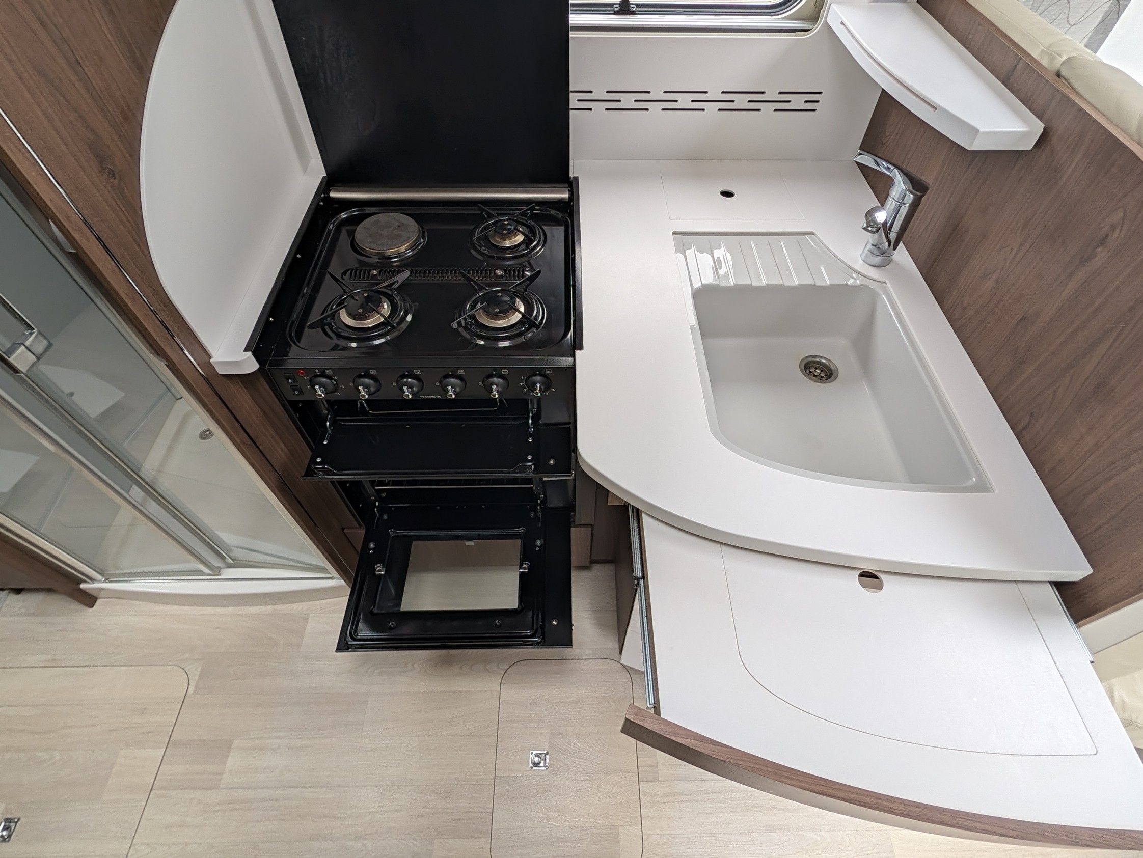2019 Frankia Platin I 8400 QD (Island Bed)