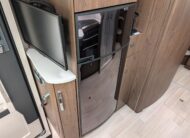 2019 Frankia Platin I 8400 QD (Island Bed)