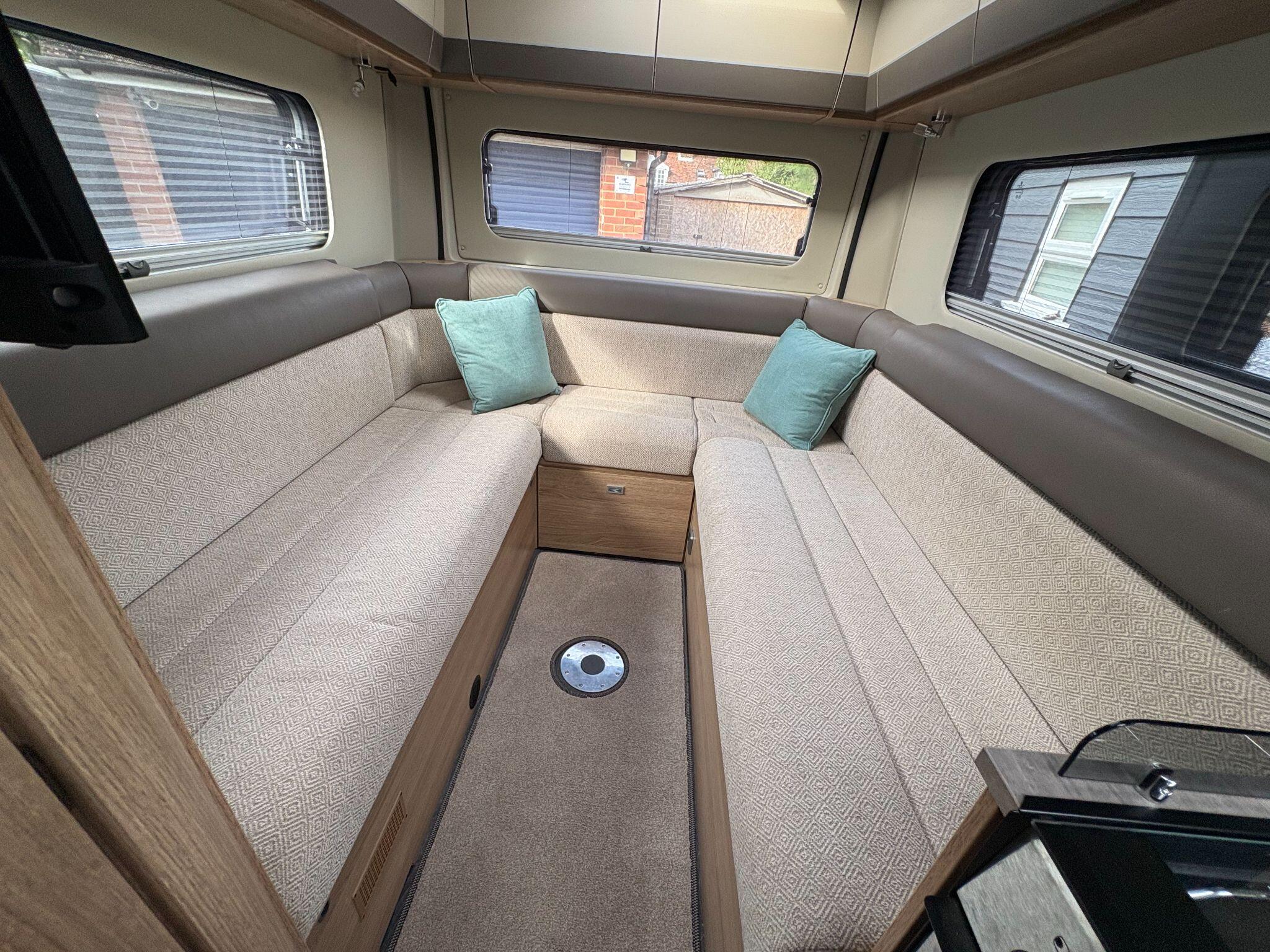 2024 Auto-Trail V-Line 610 Sport