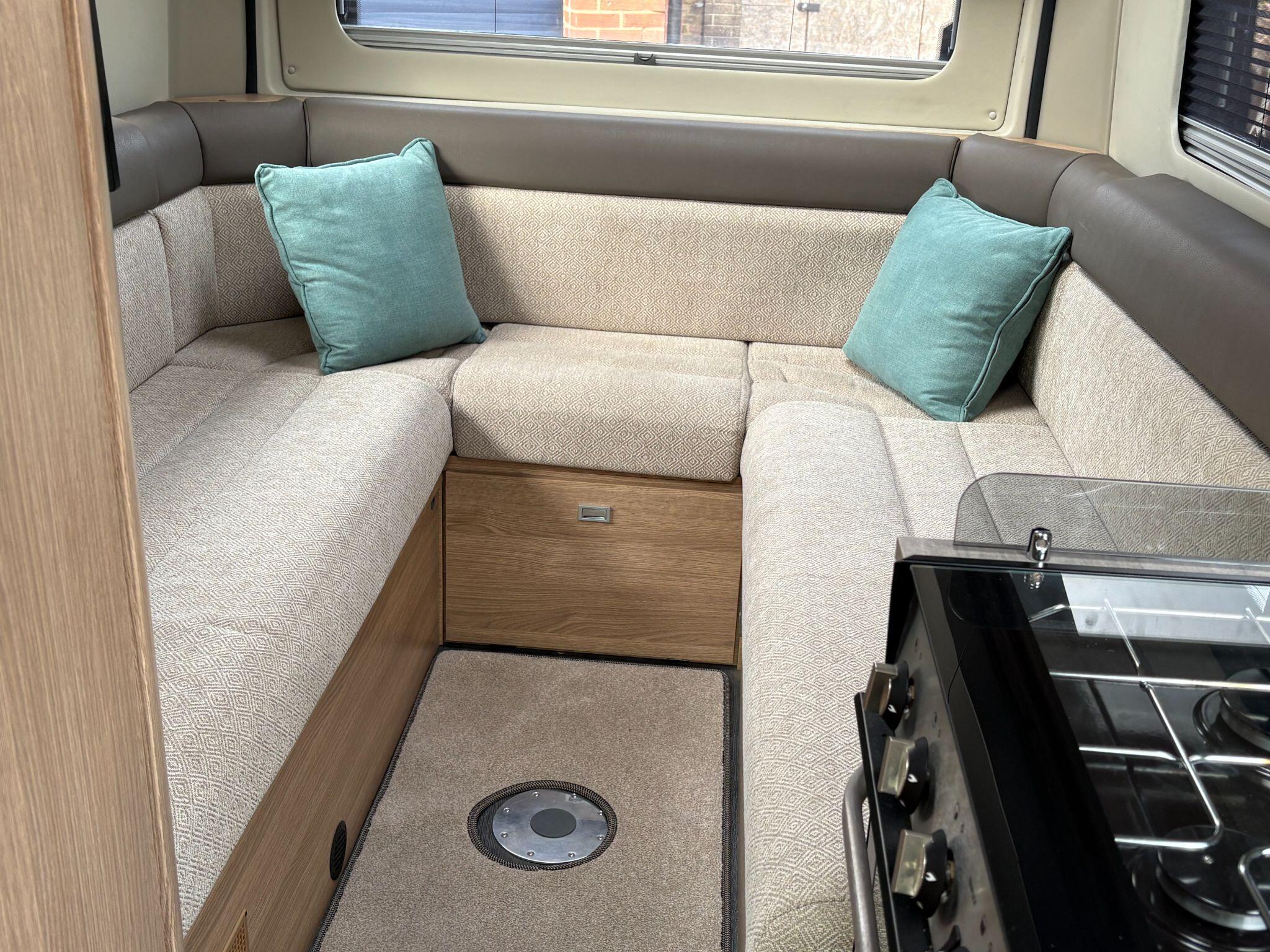 2024 Auto-Trail V-Line 610 Sport
