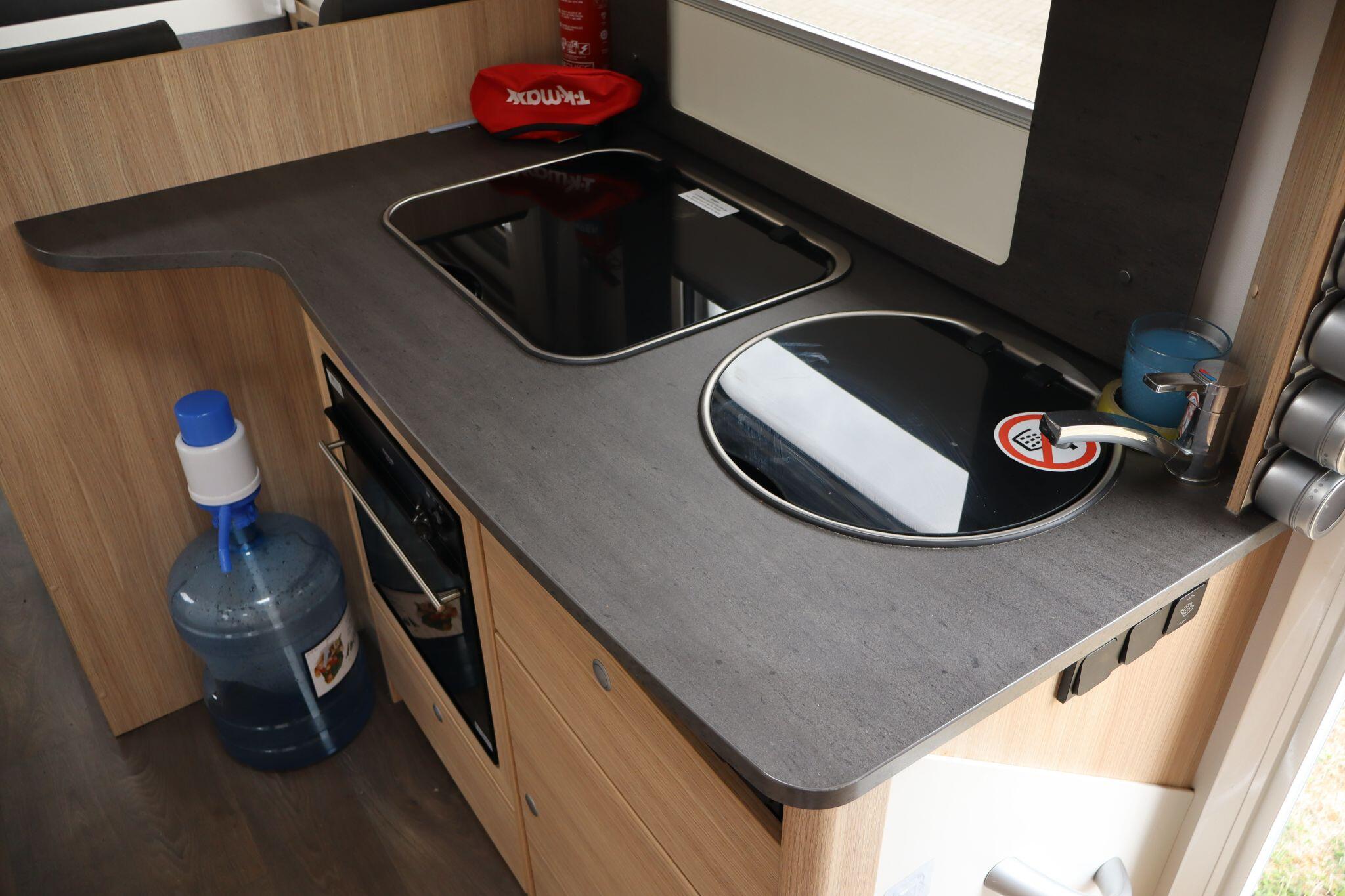 2021 Sunlight A72 6 berth/6 belts