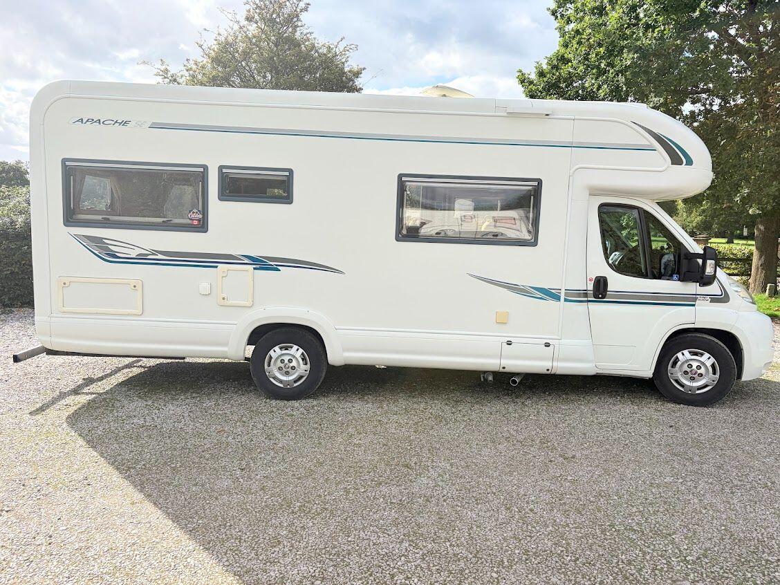 2008 Auto-Trail Apache 700 SE 6 berth excellent Motorhome Located in Cheshire