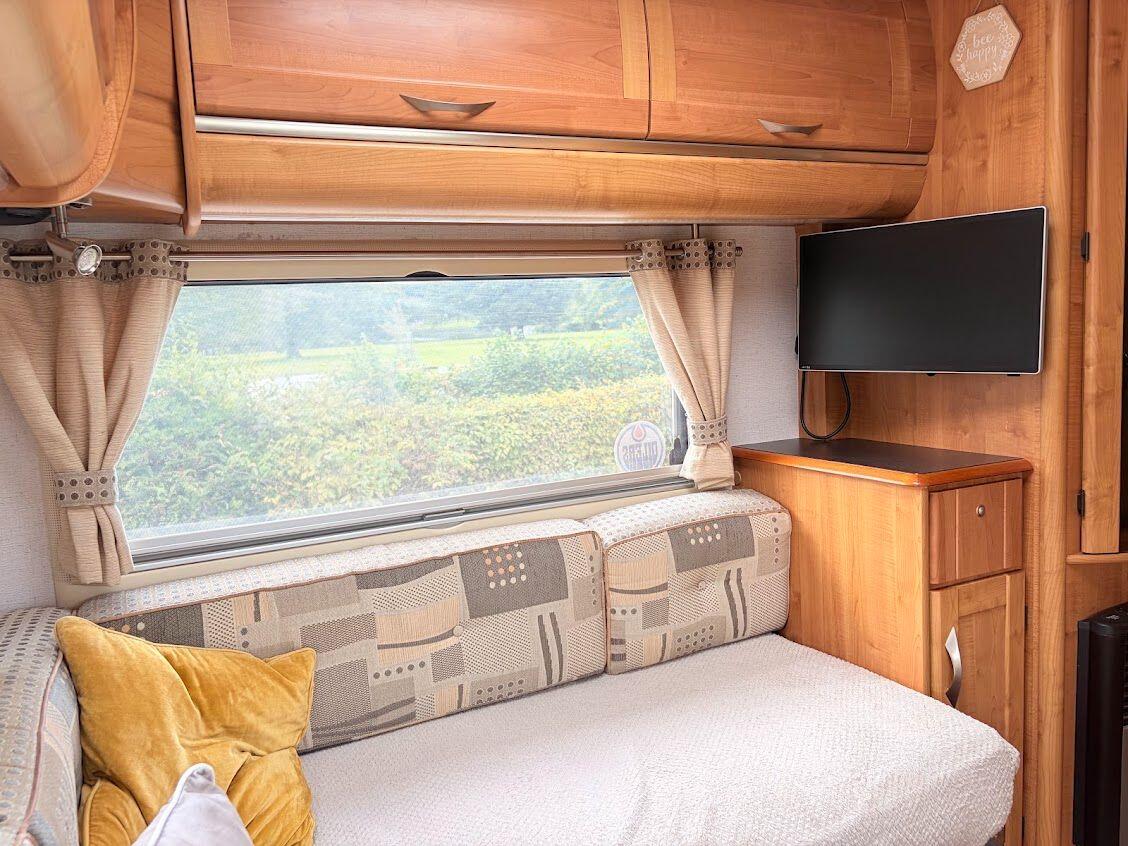 2008 Auto-Trail Apache 700 SE 6 berth excellent Motorhome Located in Cheshire