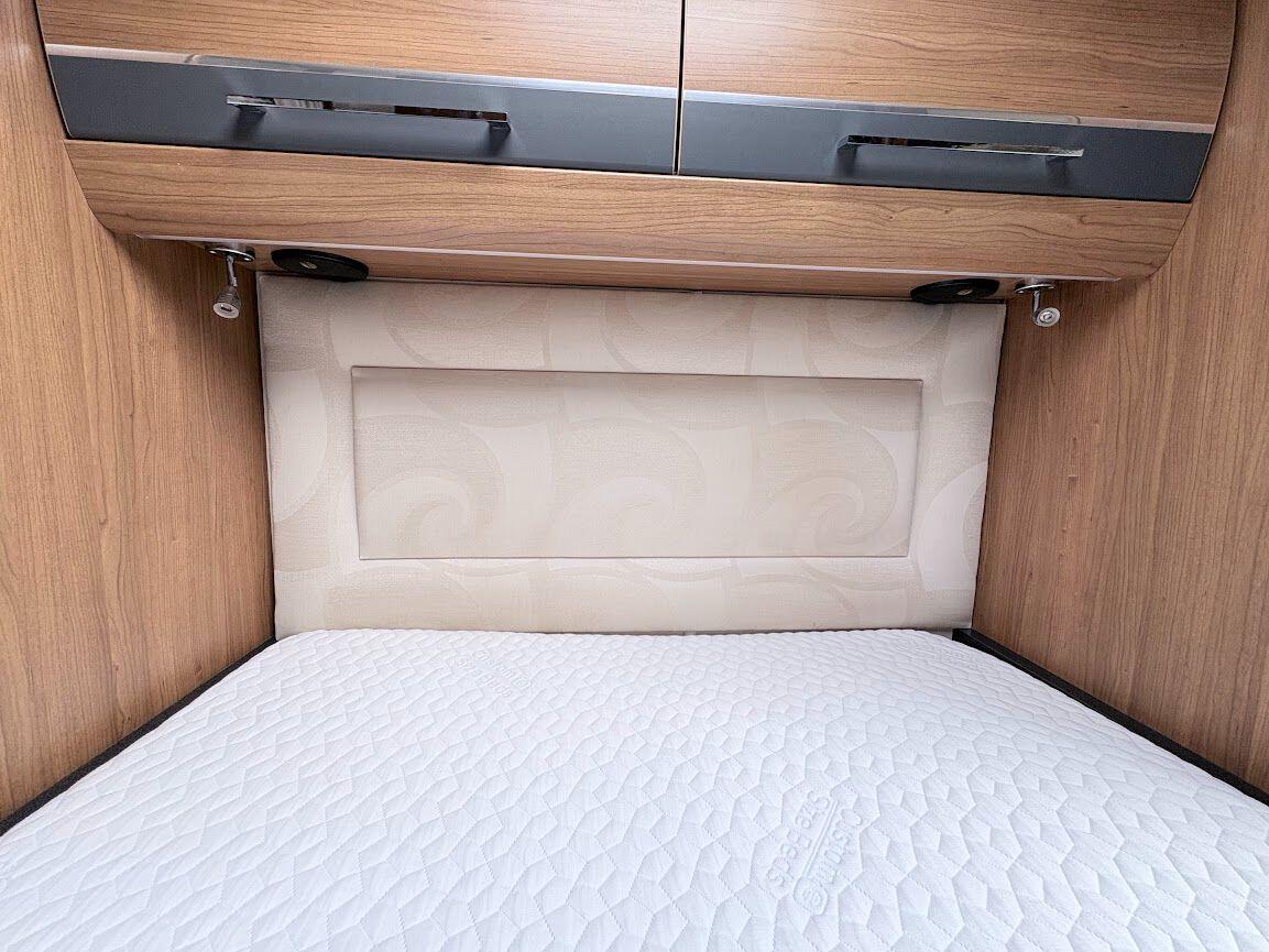 2013 Auto-Trail Frontier Comanche SA 2013 Automatic 4 berth fixed island bed Located in Shewsbury