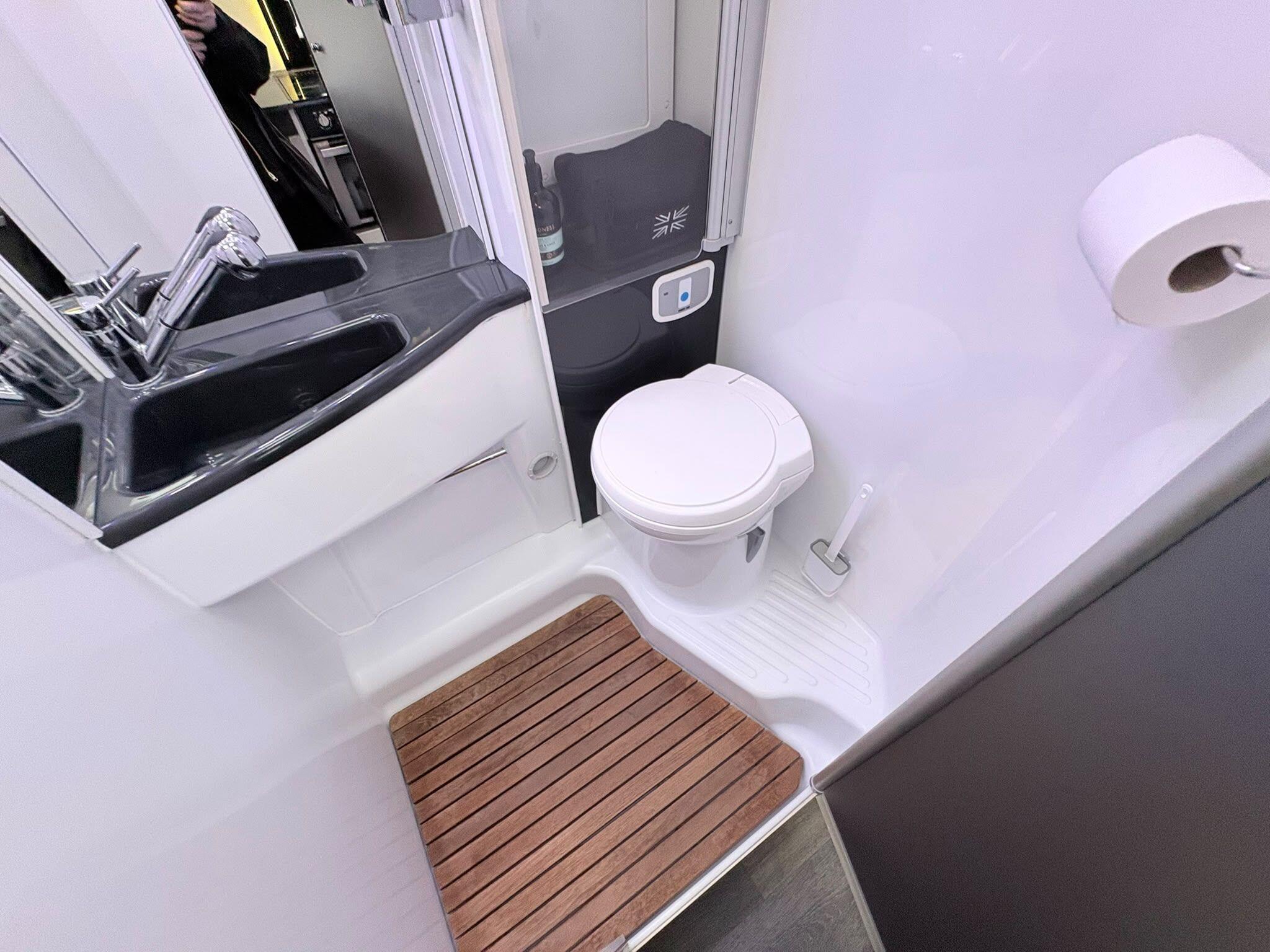 2020 Chausson Travel Line 711 Travel Line Luxury Motorhome Located in Walsall