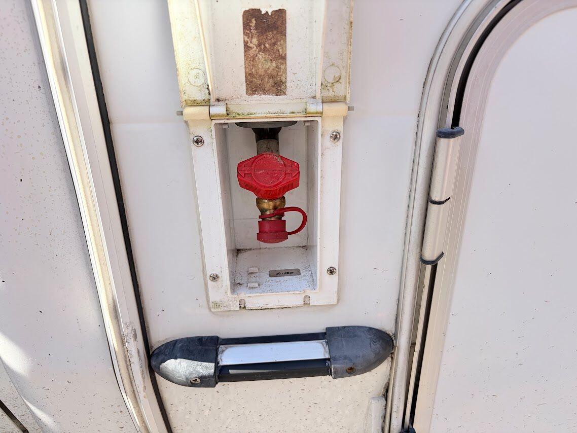 2005 Elddis Xpedition 300 5 Berth Located in Cheshire