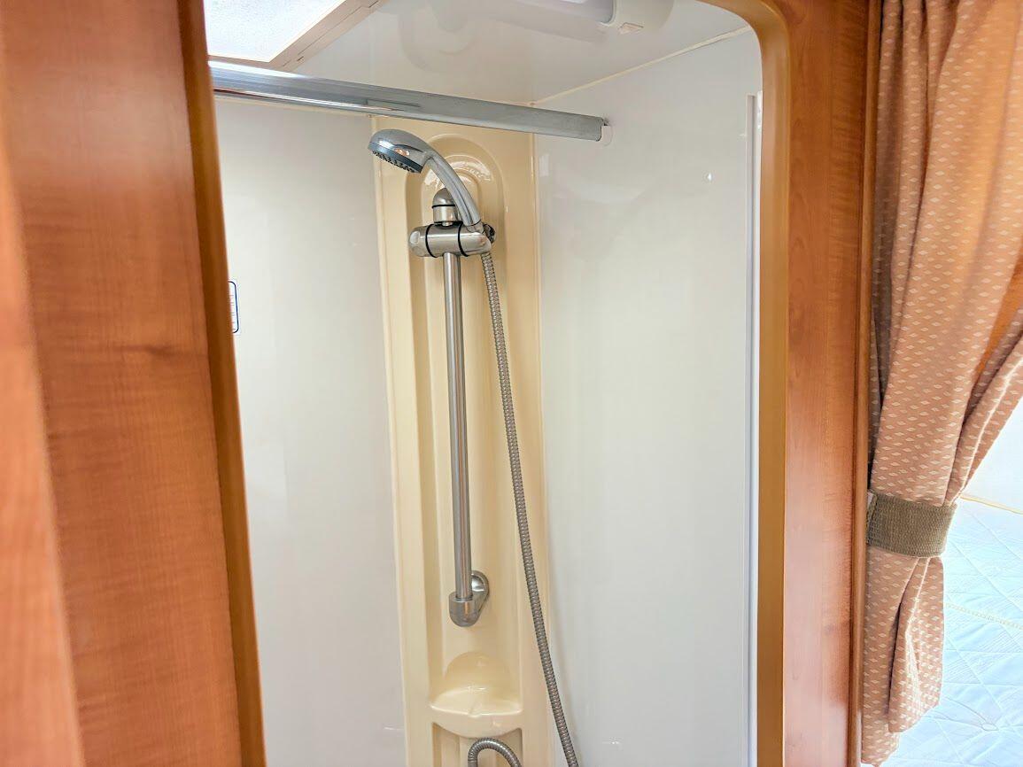 2006 Auto-Trail Cheyenne 696 SE 6 berth fantastic condition Located in Cannock