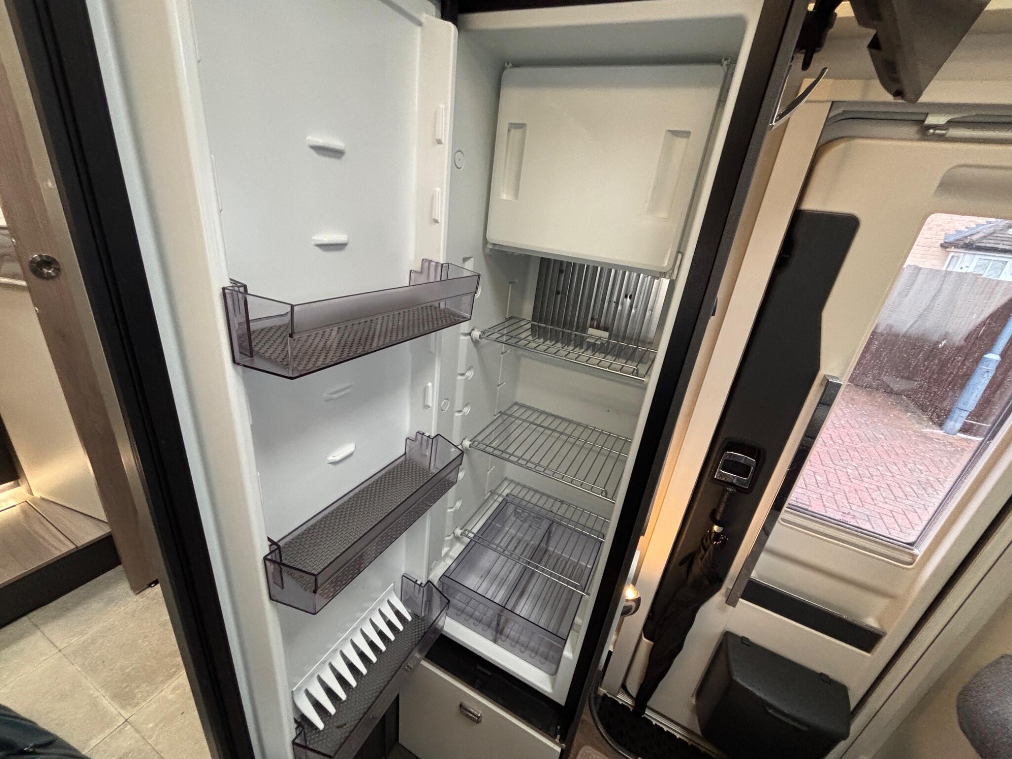 2024 Swift Voyager 584