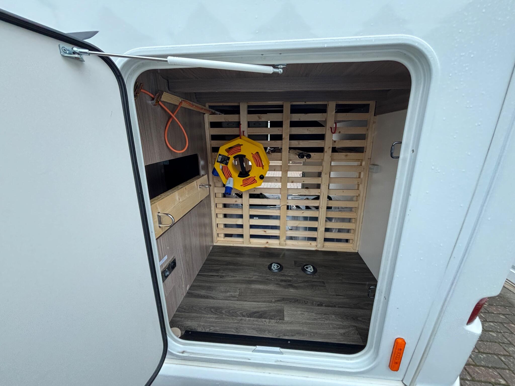 2024 Swift Voyager 584