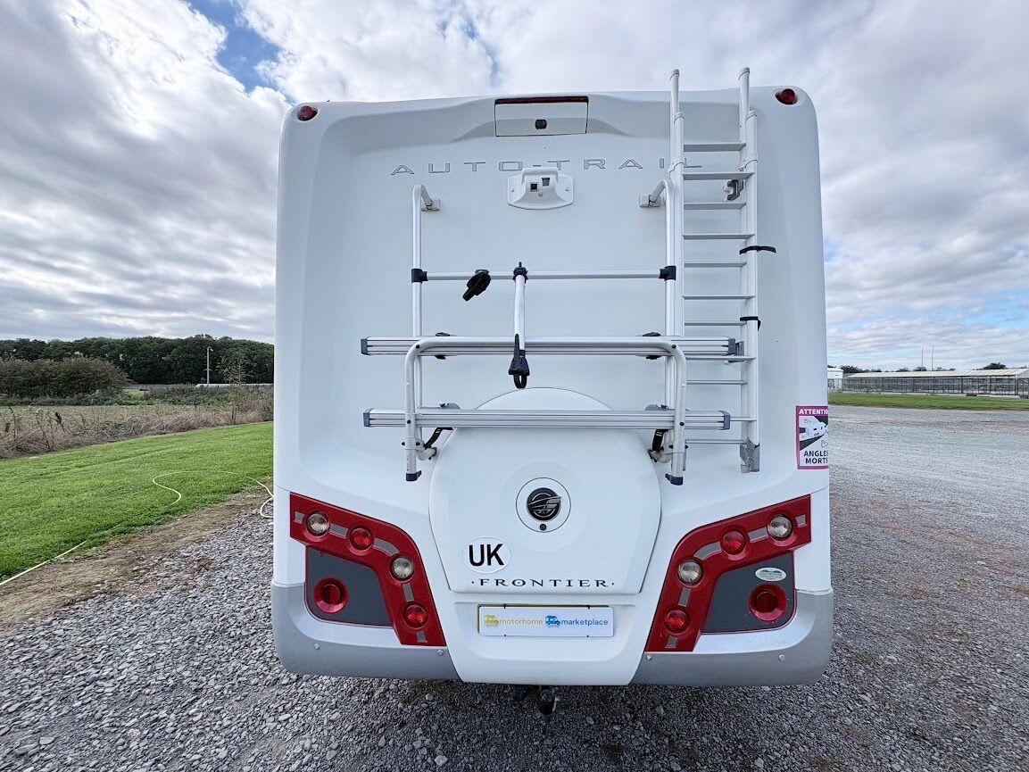 2013 Auto-Trail Frontier Comanche SA 2013 Automatic 4 berth fixed island bed Located in Shewsbury