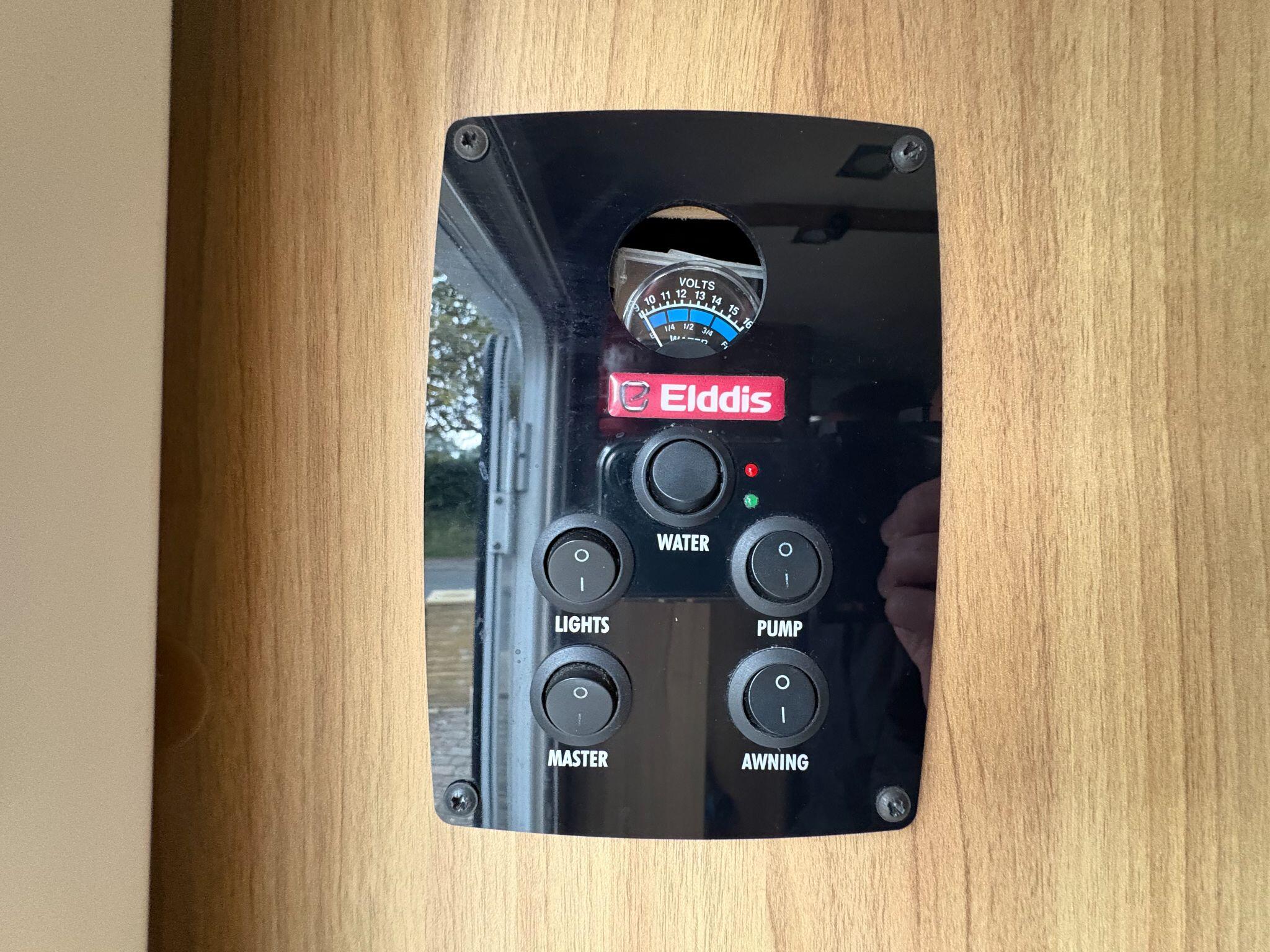 2015 Elddis Autoquest 175