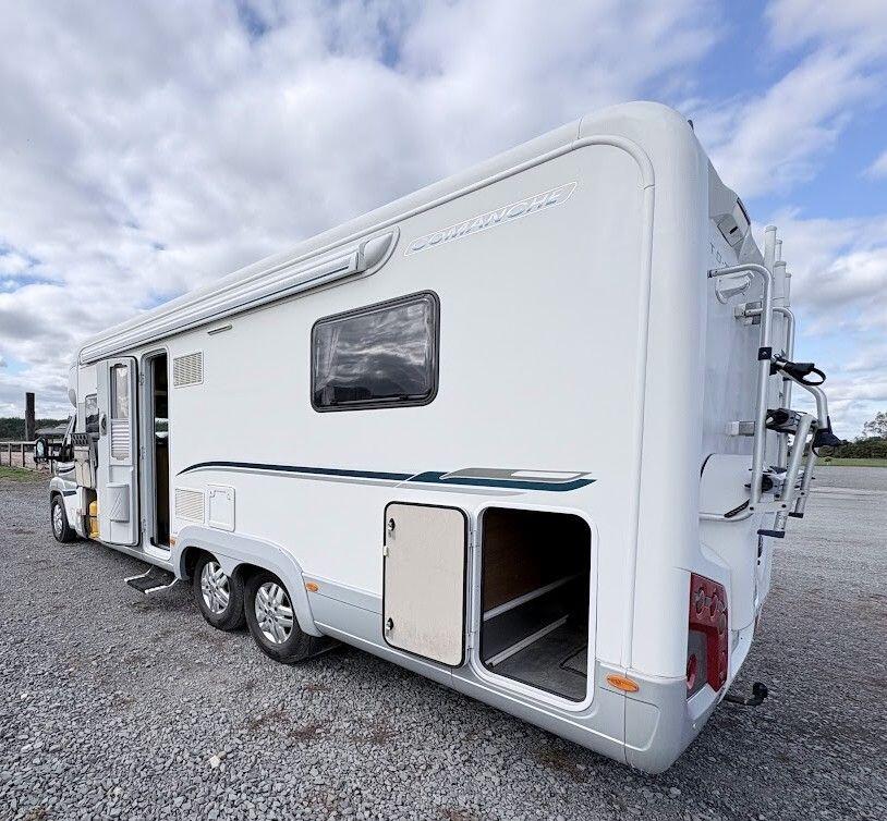 2013 Auto-Trail Frontier Comanche SA 2013 Automatic 4 berth fixed island bed Located in Shewsbury