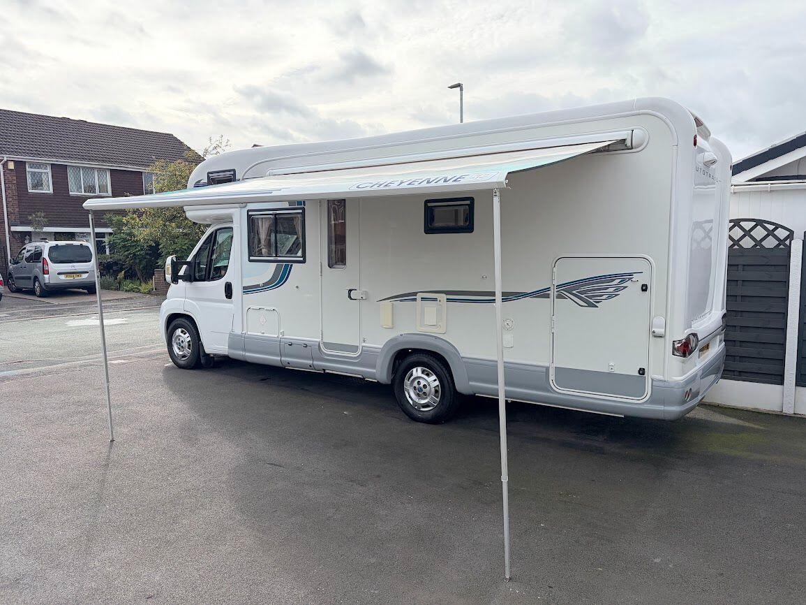 2006 Auto-Trail Cheyenne 696 SE 6 berth fantastic condition Located in Cannock