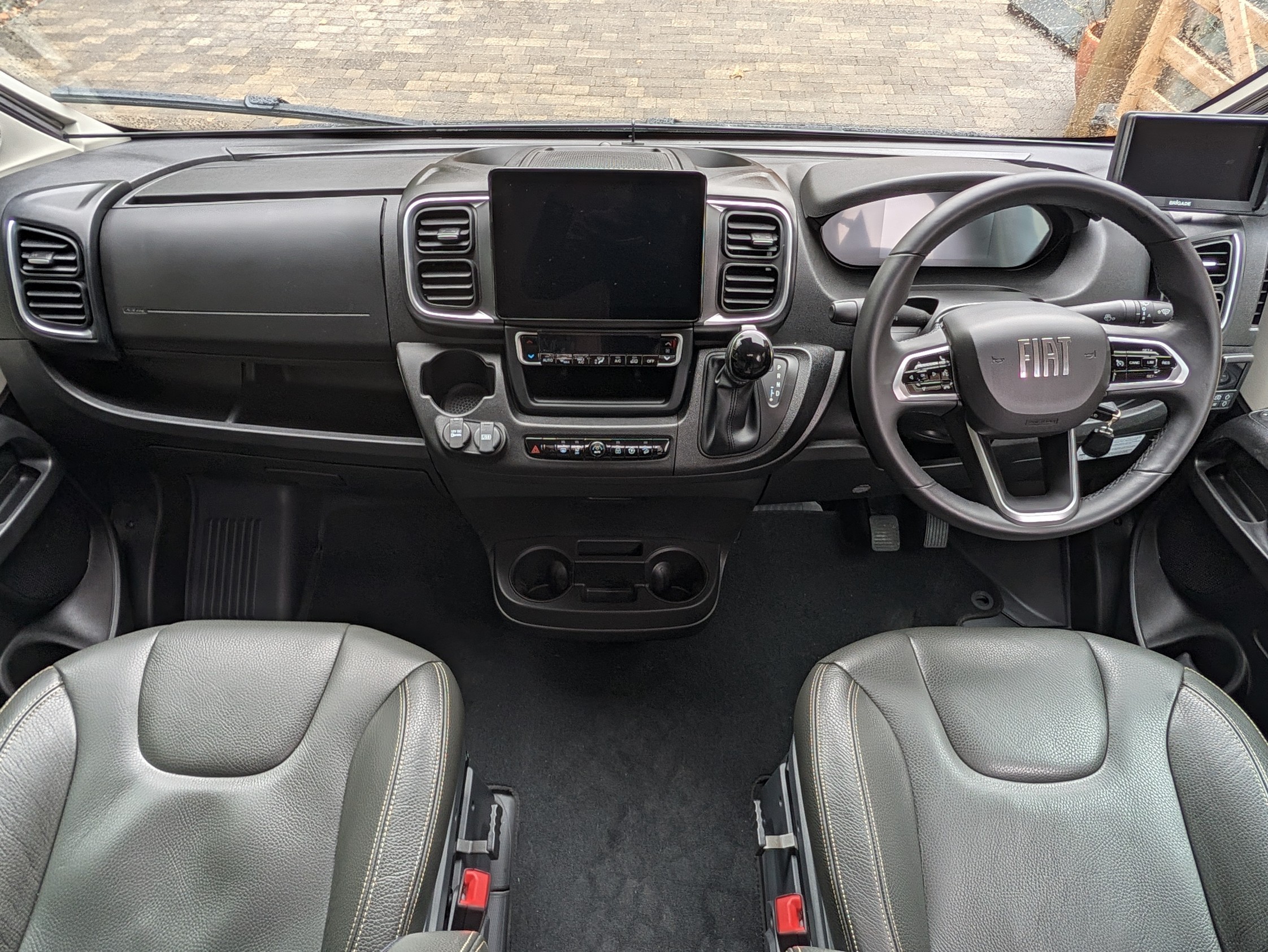2025 Hymer Yellowstone (Spec++)