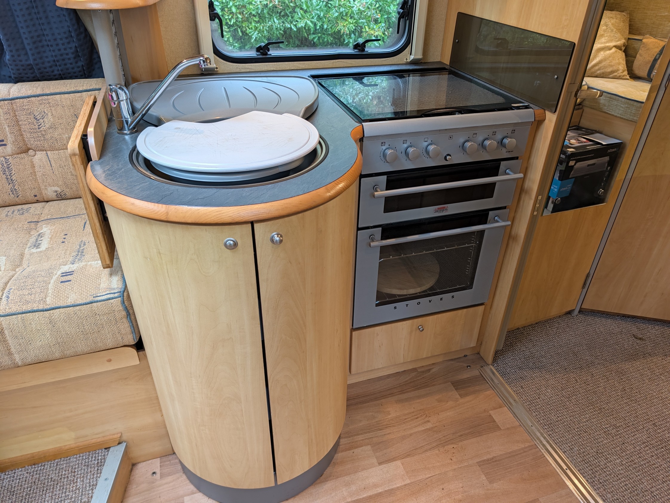 2007 Ace Airstream 680FB (Twin Lounge)