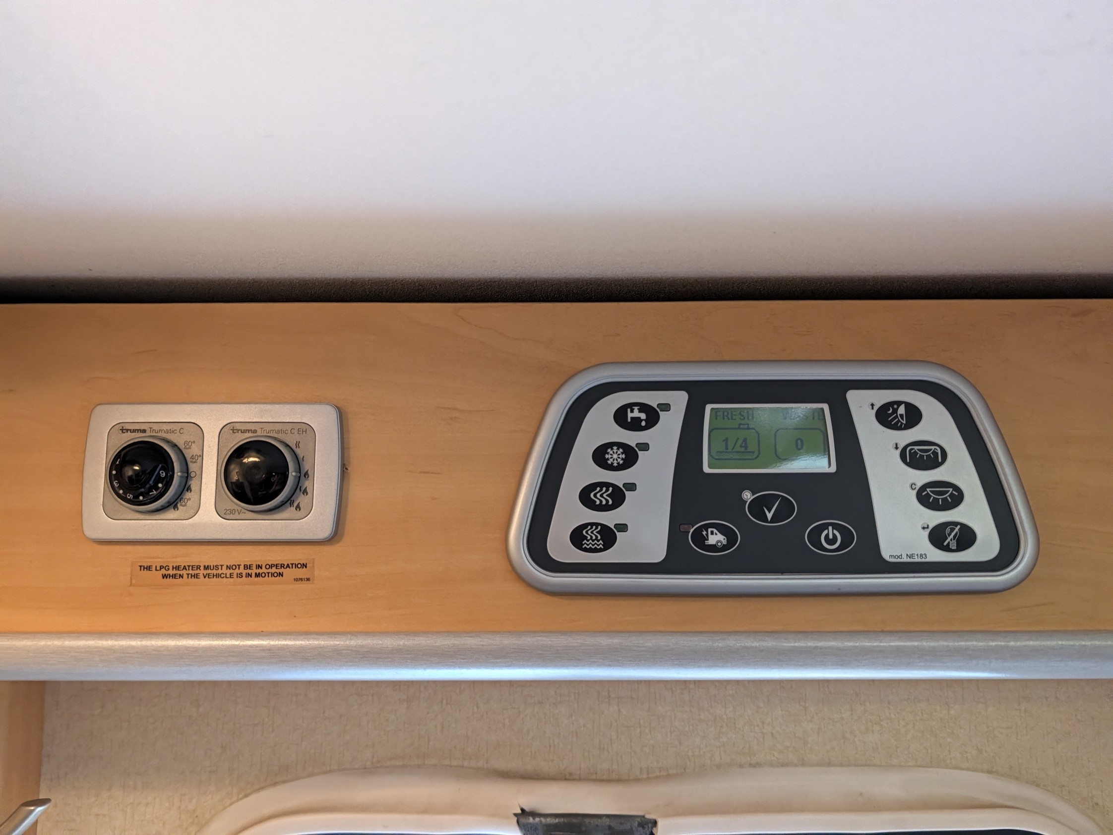 2007 Ace Airstream 680FB (Twin Lounge)