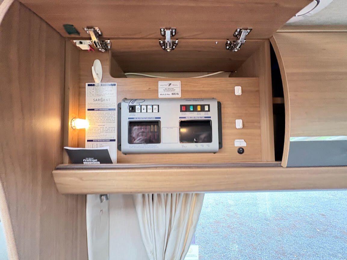2013 Auto-Trail Frontier Comanche SA 2013 Automatic 4 berth fixed island bed Located in Shewsbury