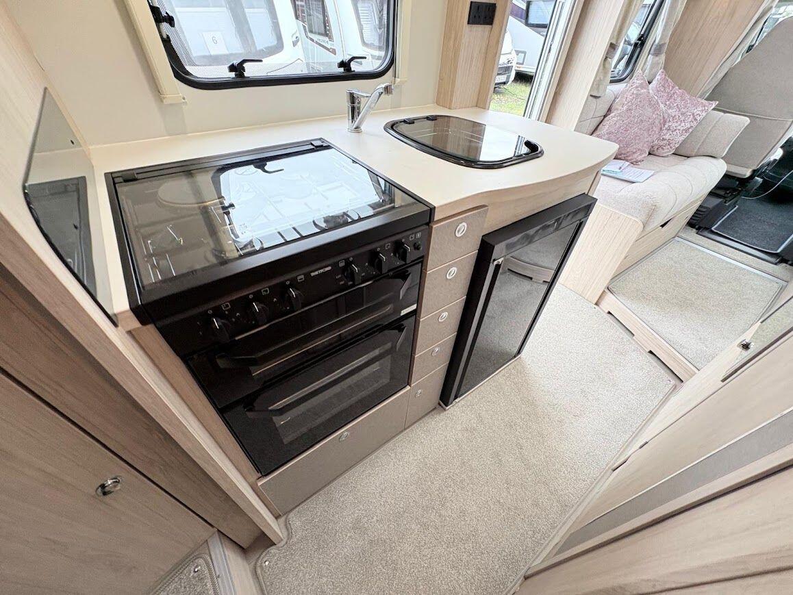 2025 Elddis Autoquest 194 One owner 12 Months Old Located in Worcestershire