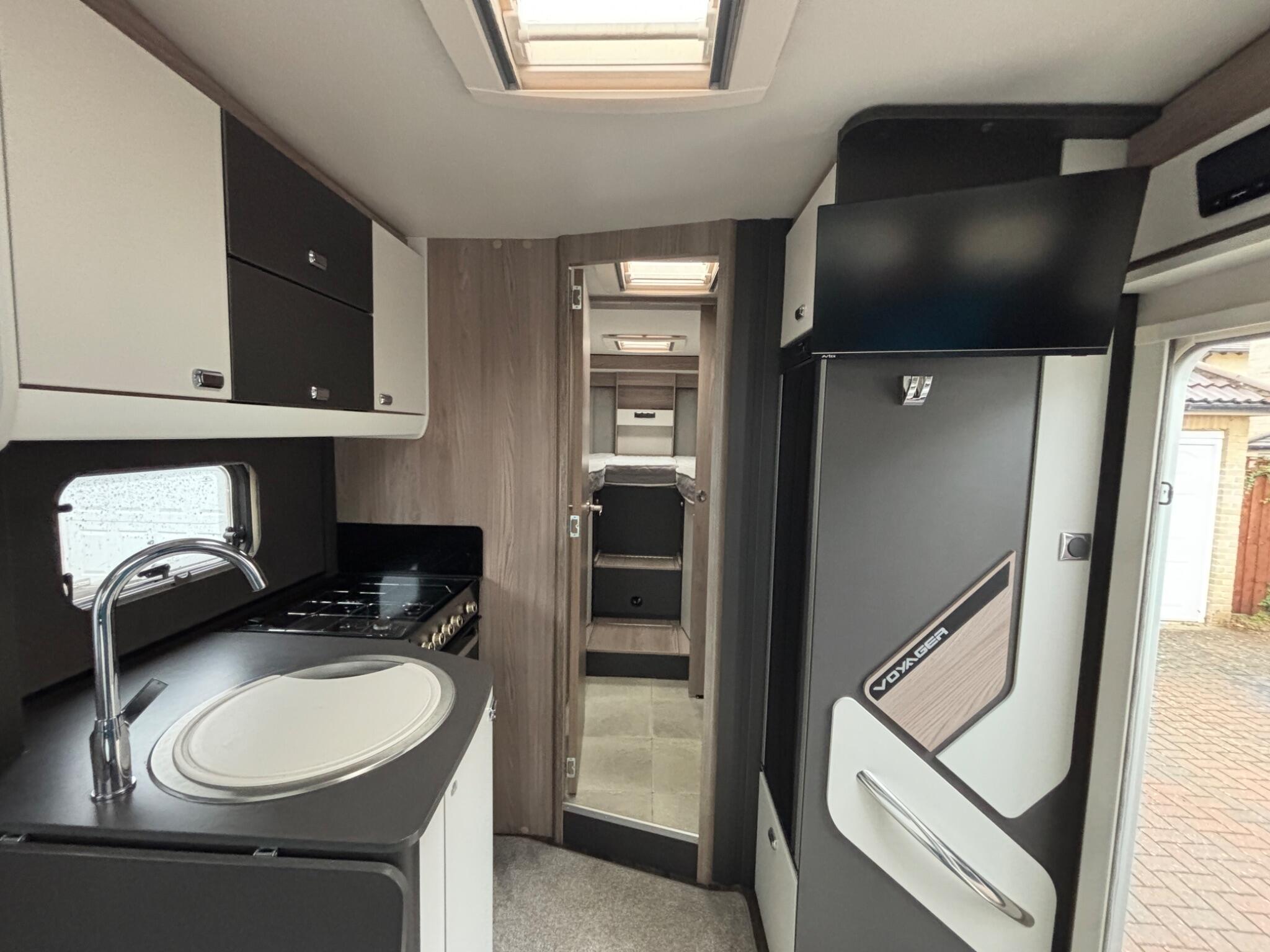 2024 Swift Voyager 584