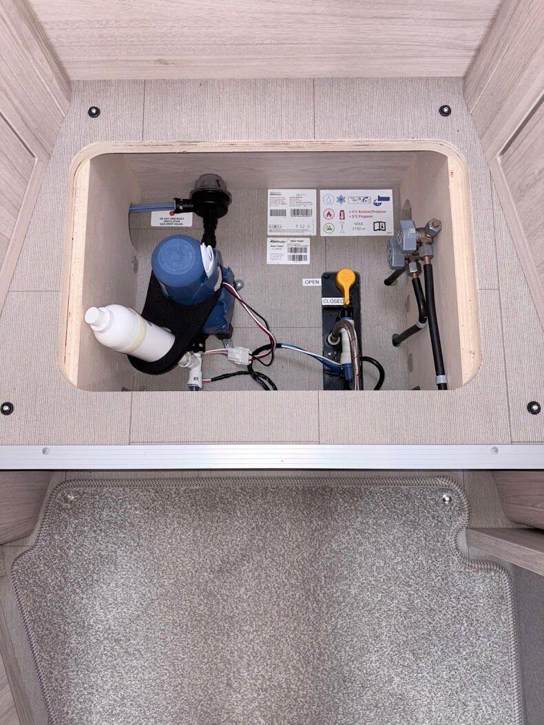 2025 Elddis Autoquest 194 One owner 12 Months Old Located in Worcestershire