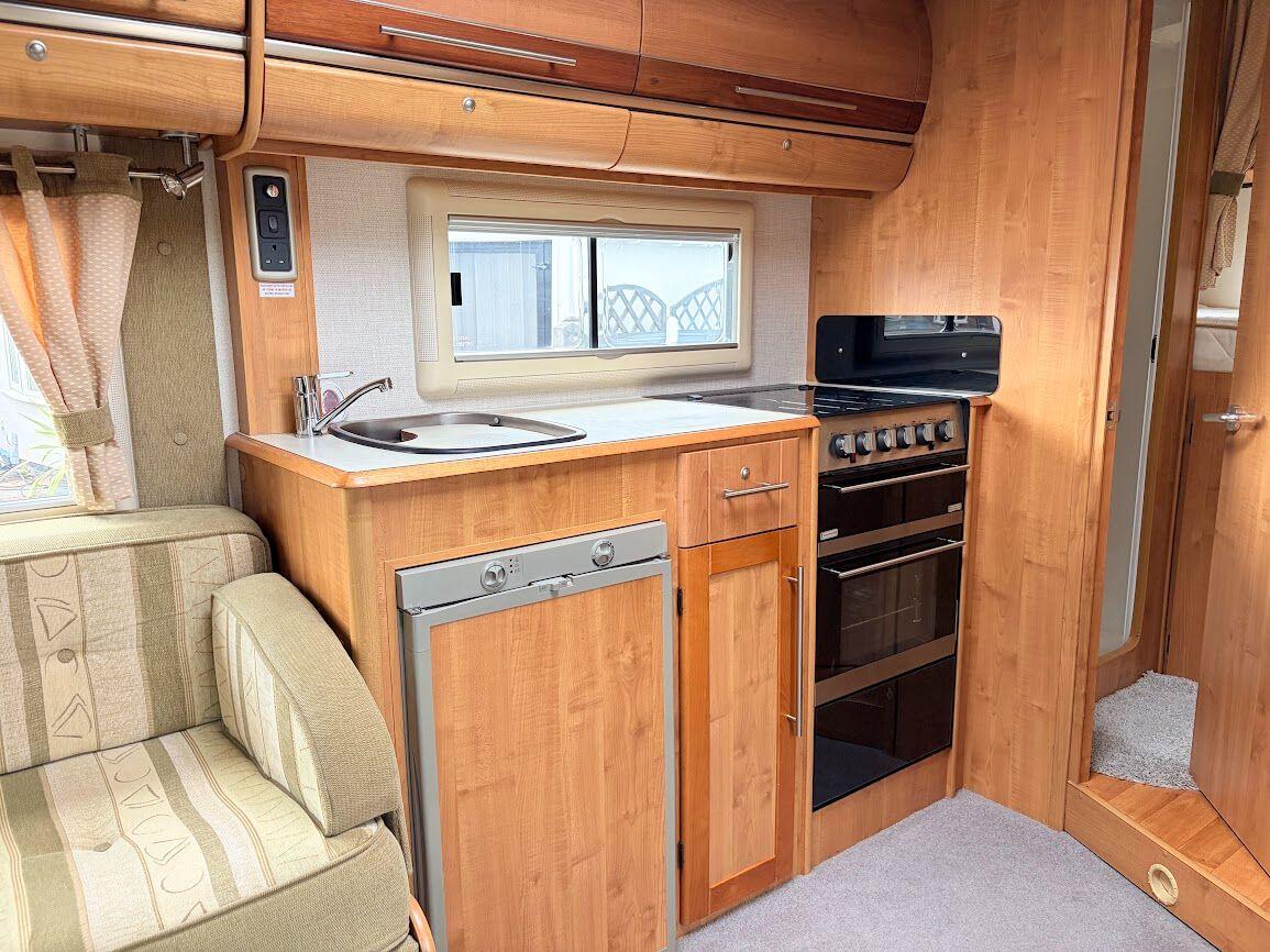 2006 Auto-Trail Cheyenne 696 SE 6 berth fantastic condition Located in Cannock