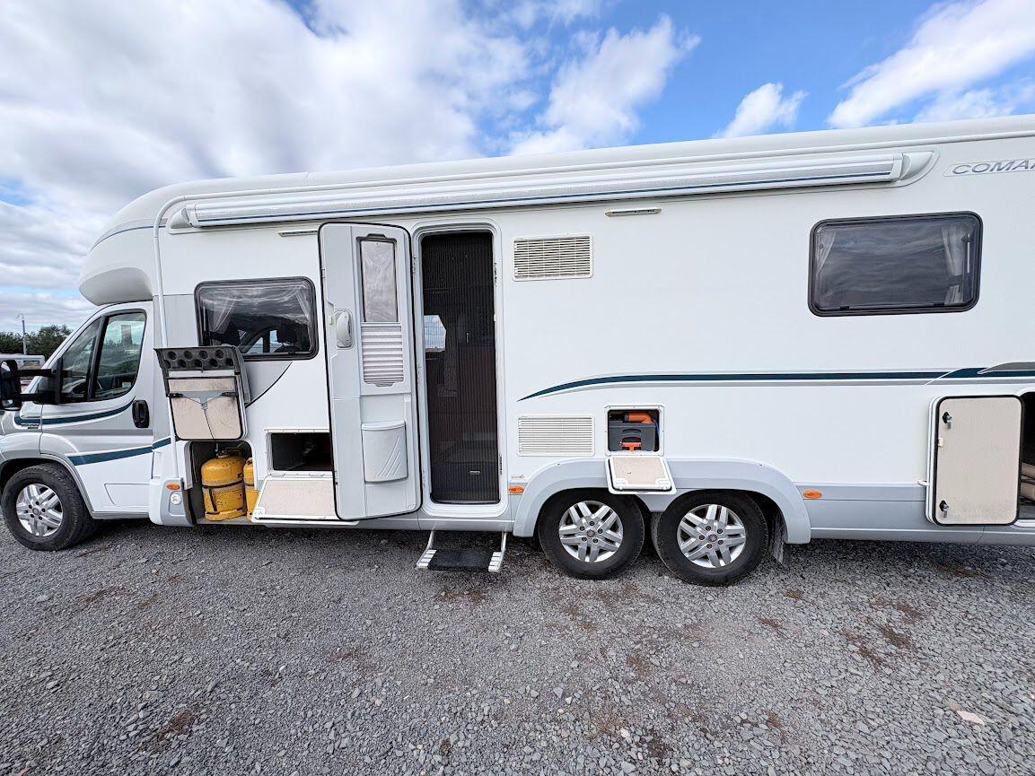 2013 Auto-Trail Frontier Comanche SA 2013 Automatic 4 berth fixed island bed Located in Shewsbury